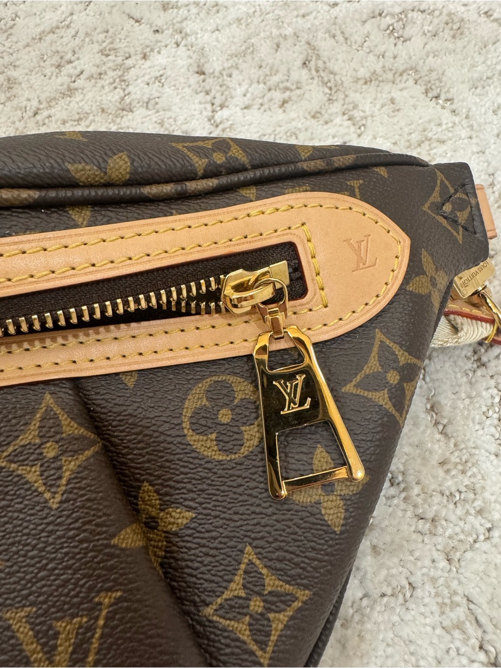 Louis Vuitton High Rise Monogram - Picture 5 of 15